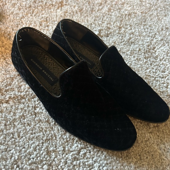 Giorgio Brutini Textured Black Loafers - Picture 1 of 4